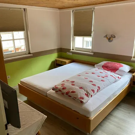 Zur Linde Inn Muhlheim an der Donau